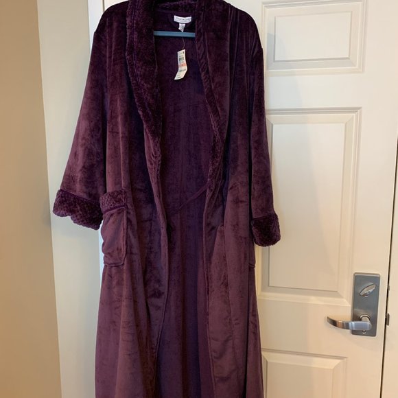 Charter Club Other - Charter Club Rich Concord Plush Robe